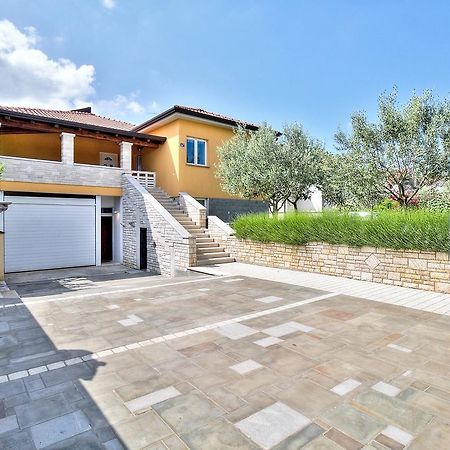 Lana House With Apartment Petrovija Exterior photo